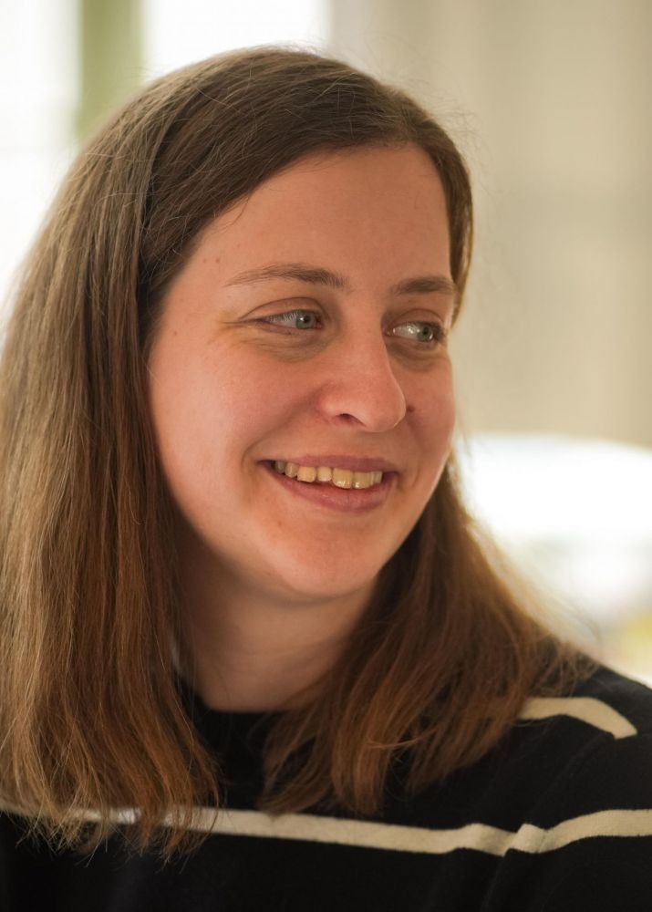 Portraitbild von Anja Hirschfelder